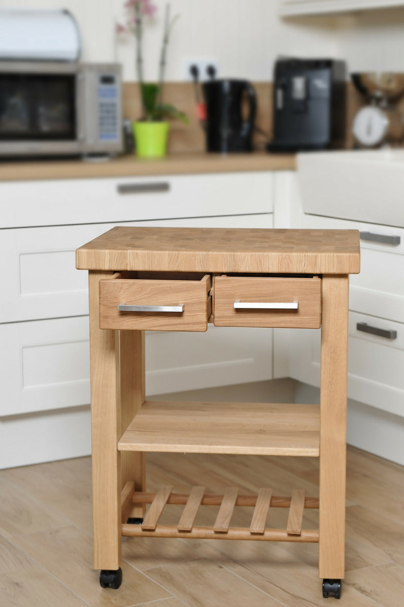 Küchenwagen Mobil 4 aus massiver Eiche. 64 x 50x 83cm (Breite x Tiefe x Höhe) mit 4.8cm Hirnholzplatte, 2 Schubladen, einem Boden und Flaschenablage