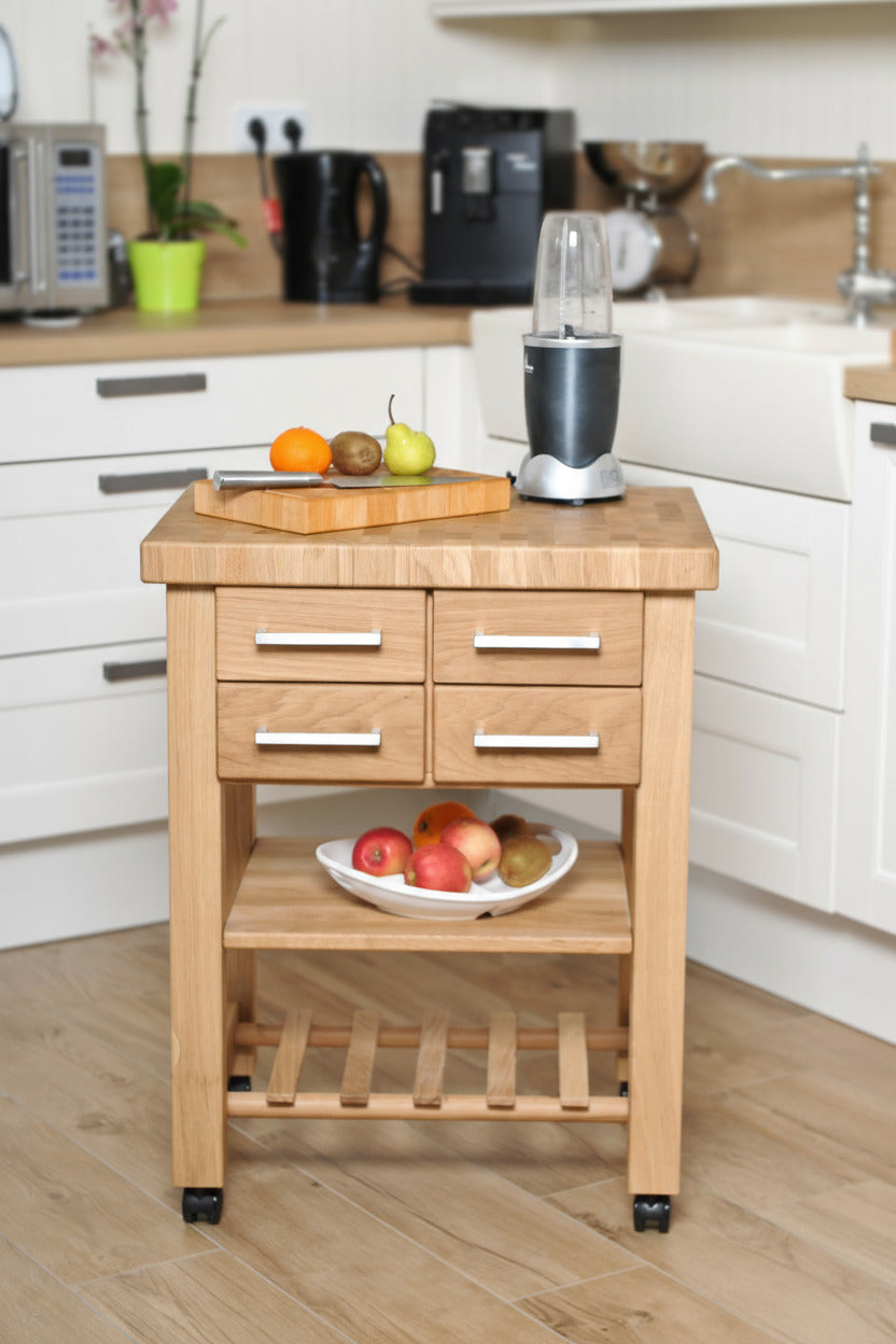 Küchenwagen Mobil 5 aus massiver Eiche. 64 x 50x 83cm (Breite x Tiefe x Höhe) mit 4.8cm Hirnholzplatte, 4 Schubladen, einem Boden und Flaschenablage