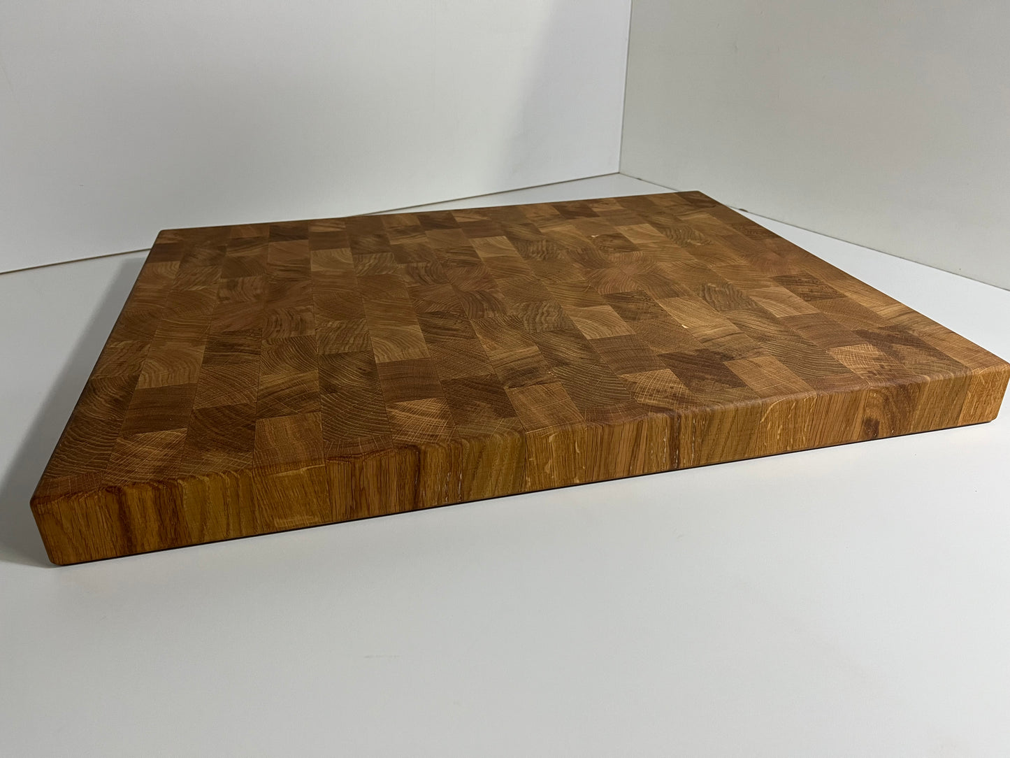 Eichenbrett in Hirnholzverleimung 64 x 50 x 4,7 cm, geölt, grade Kante