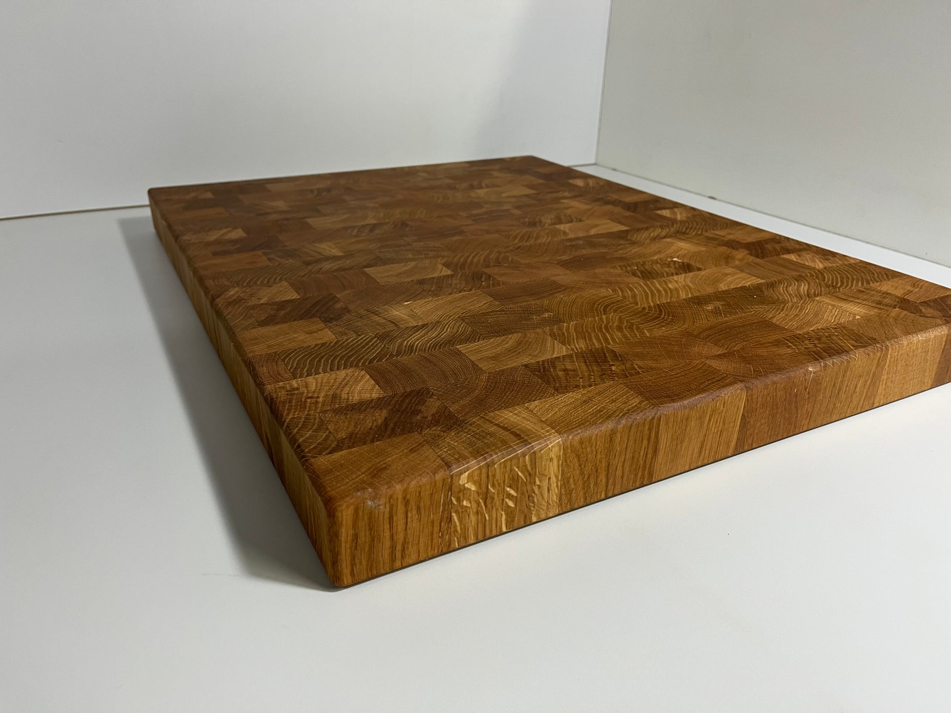 Eichenbrett in Hirnholzverleimung 64 x 50 x 4,7 cm, geölt, grade Kante