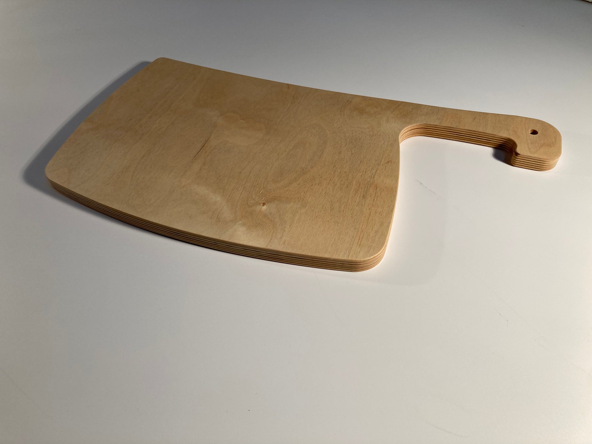 Schneidebrett aus Multiplex Buche geölt in Beilform